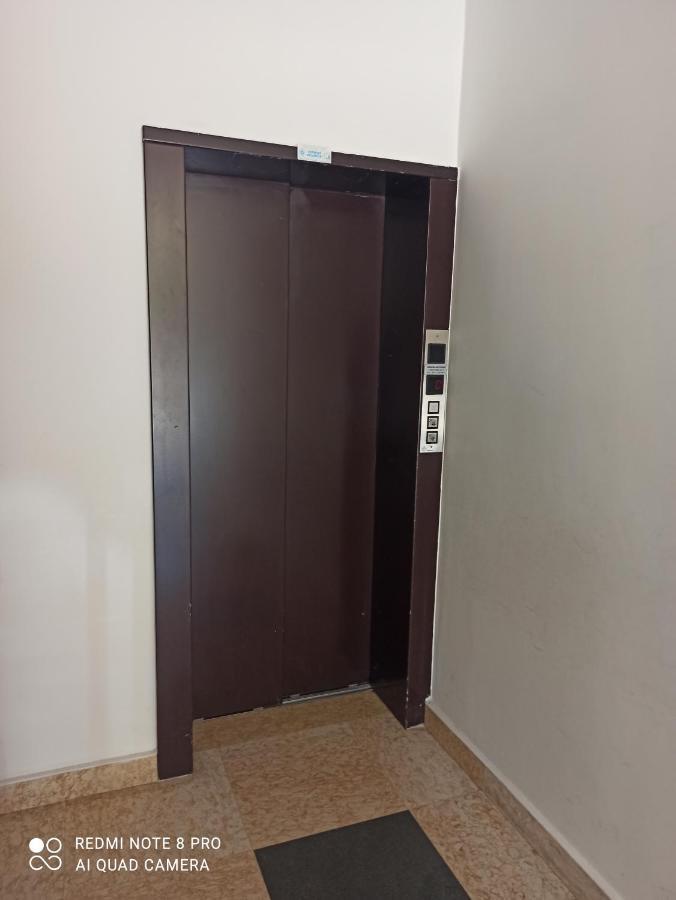 Fara One Apartment Bari Bagian luar foto