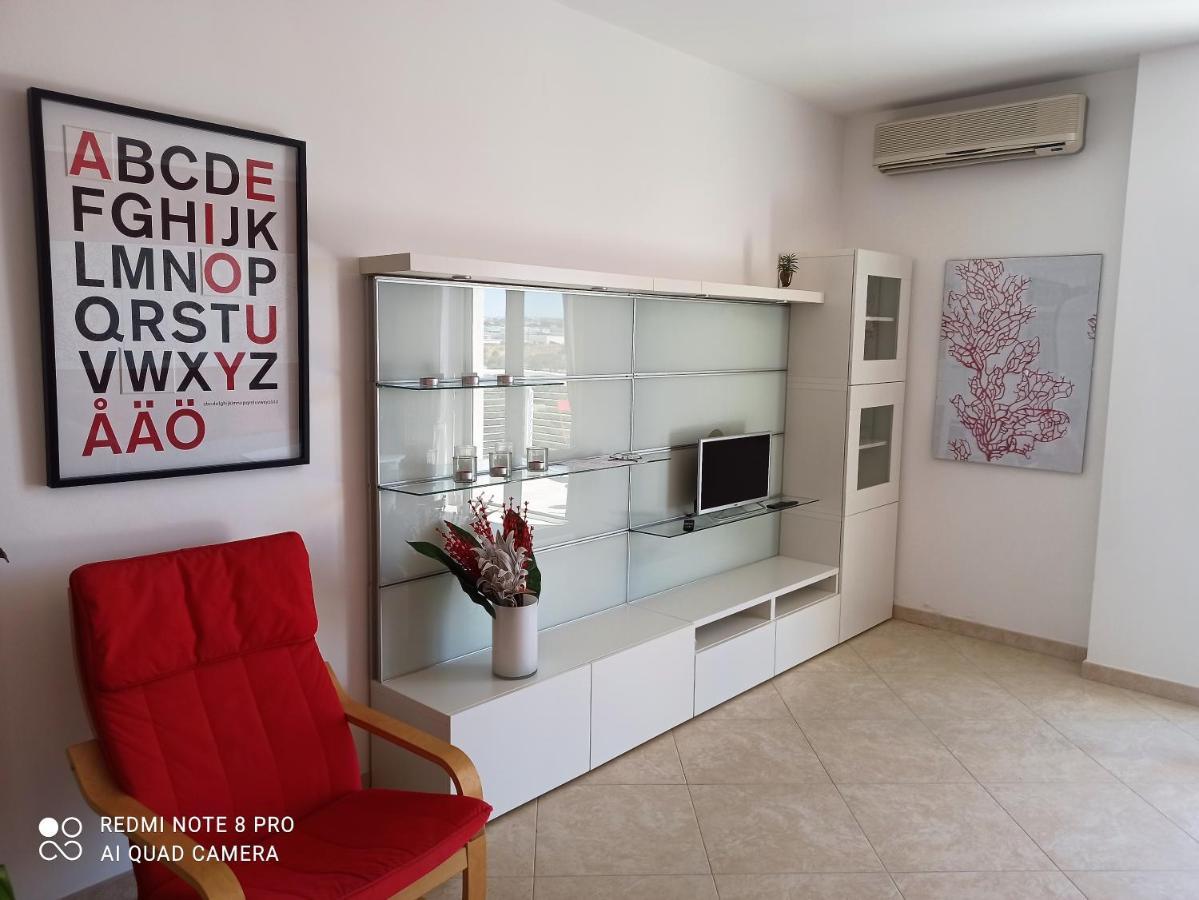 Fara One Apartment Bari Bagian luar foto
